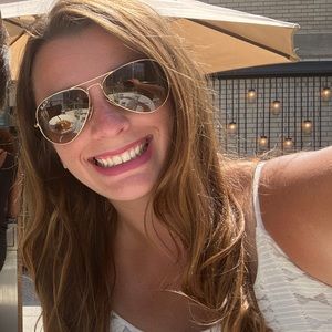 Meet your Posher, Noelle